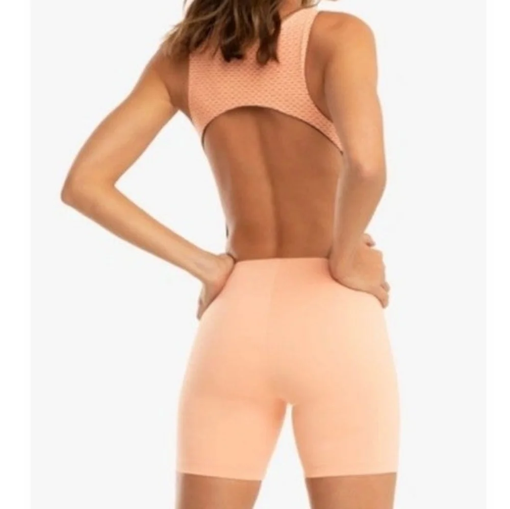 Koral Activewear - Picture 4 of 6